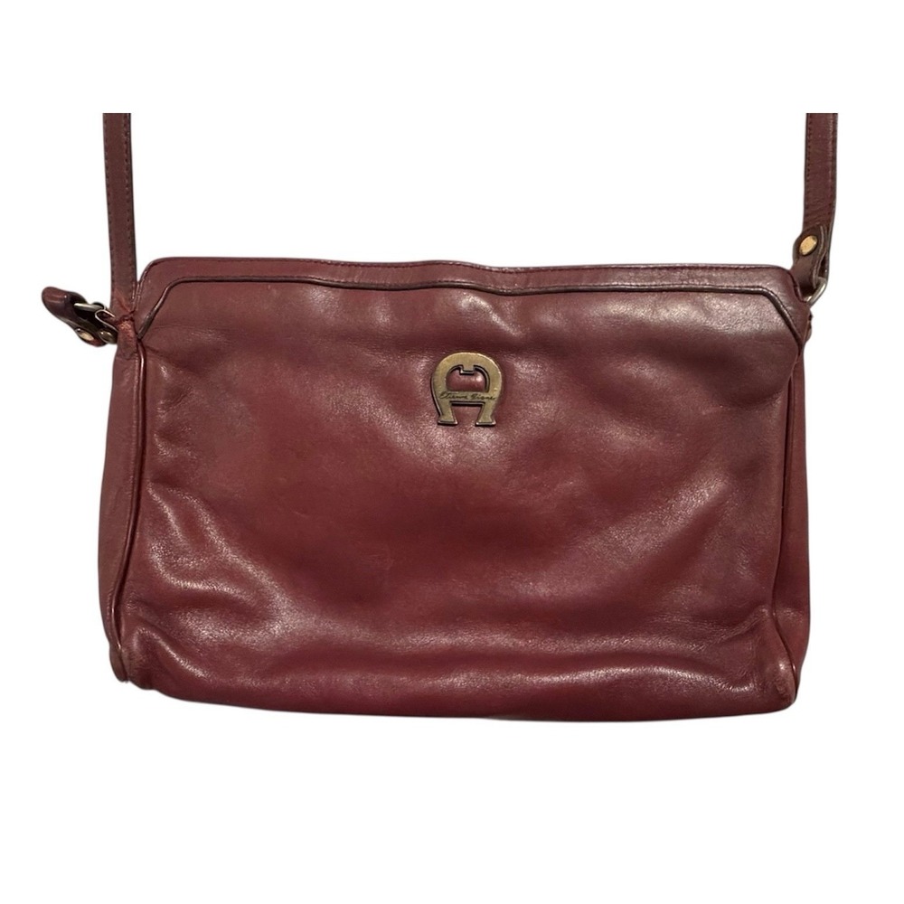 Vintage Etienne Aigner Classic Wine Burgundy Leather Designer Shoulder Bag Purse